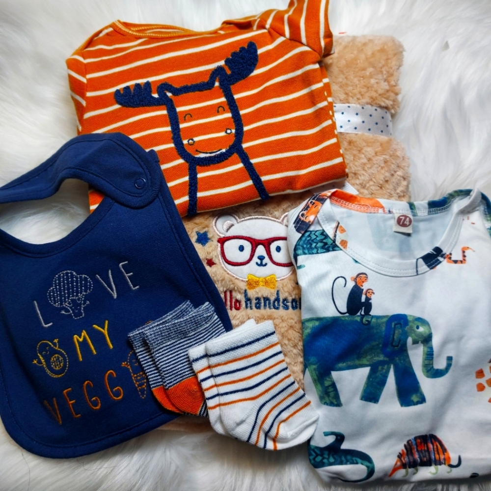 Baby clothes bundle